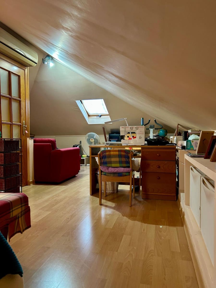 6 soveværelse Villa til salg i Cabanillas del Campo med swimmingpool - € 480.000 (Ref: 9119435)