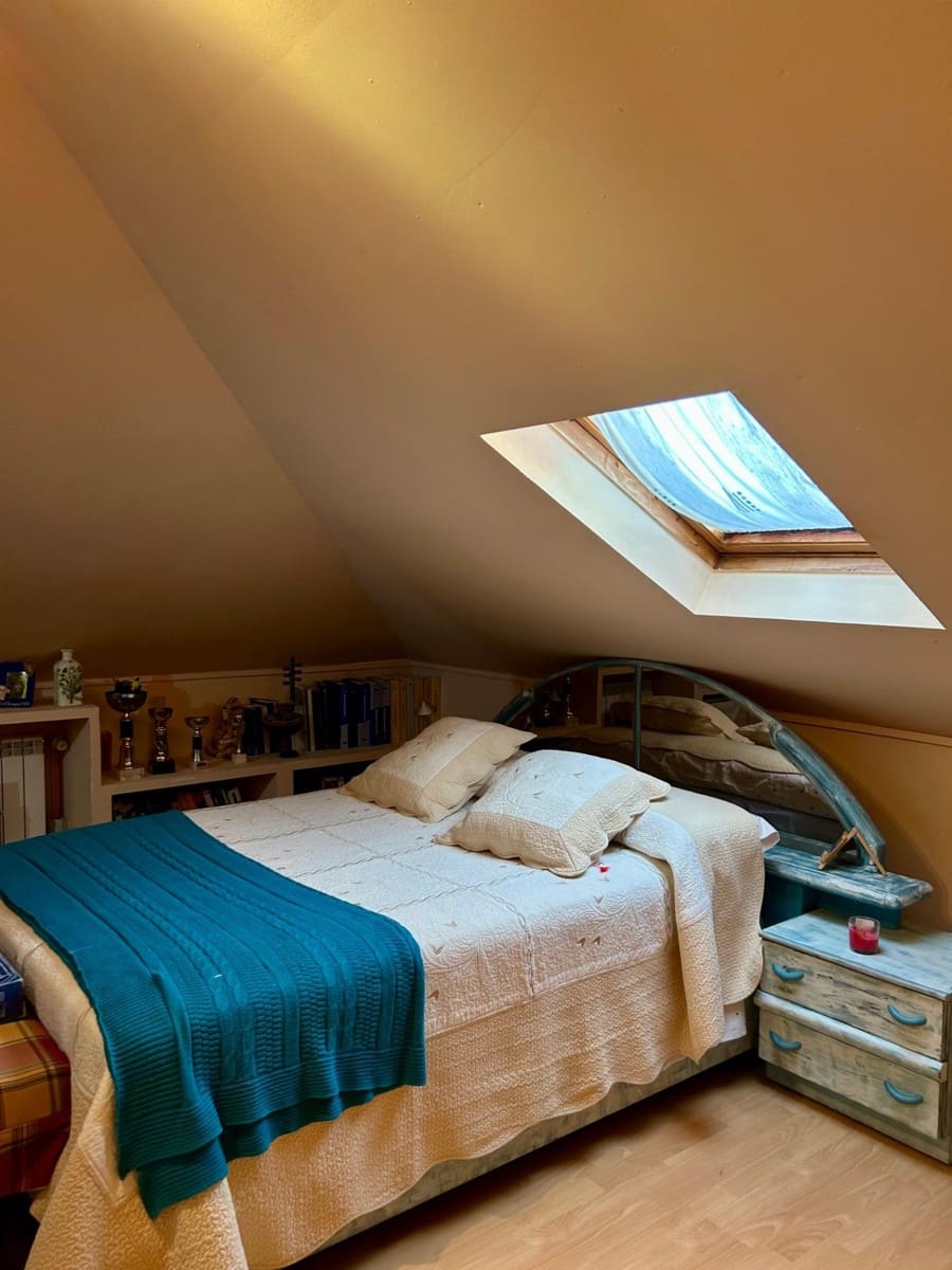 6 soveværelse Villa til salg i Cabanillas del Campo med swimmingpool - € 480.000 (Ref: 9119435)