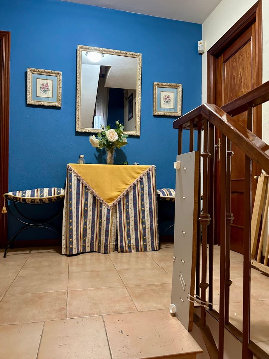 6 soveværelse Villa til salg i Cabanillas del Campo med swimmingpool - € 480.000 (Ref: 9119435)