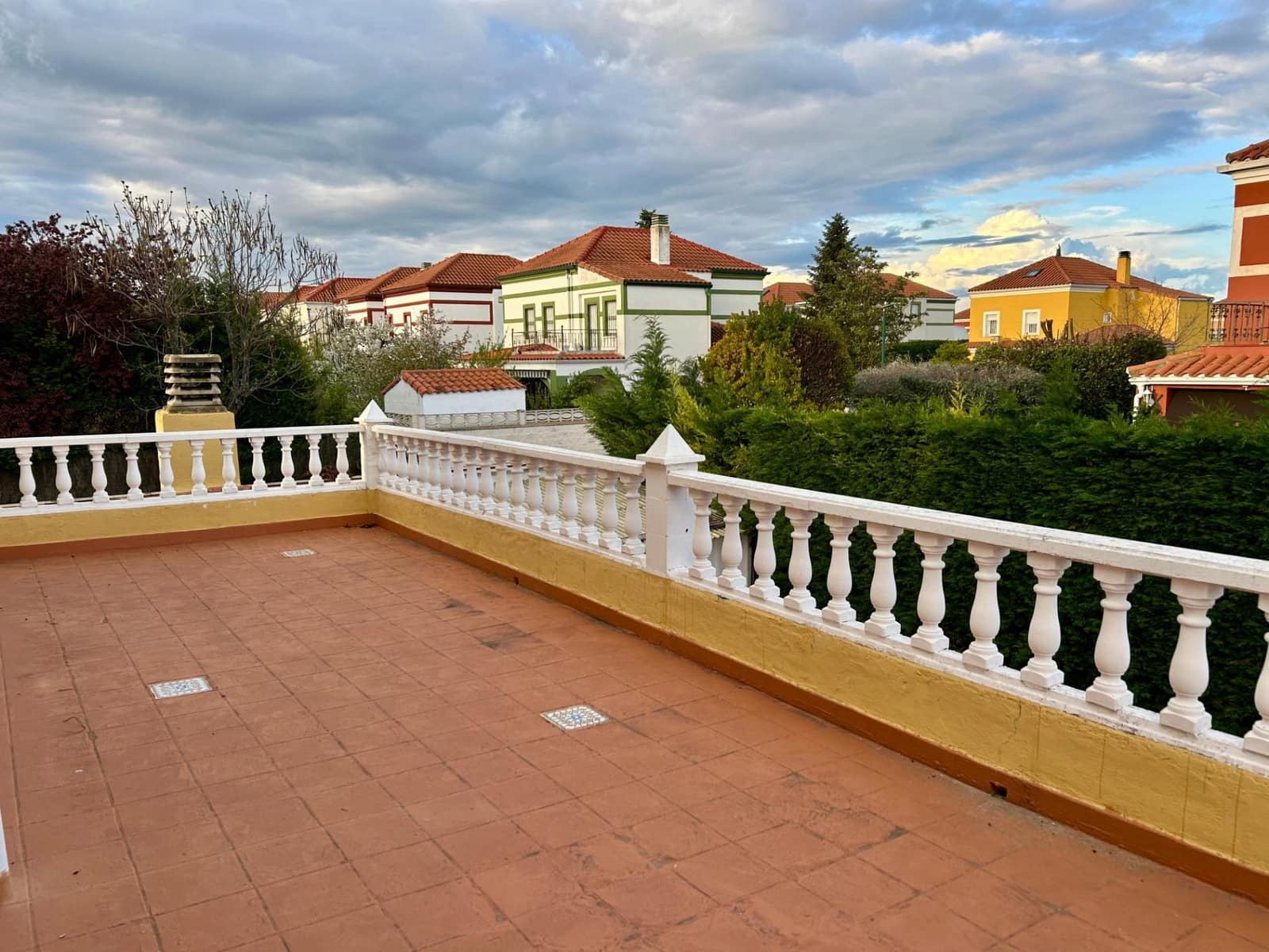 6 soveværelse Villa til salg i Cabanillas del Campo med swimmingpool - € 480.000 (Ref: 9119435)