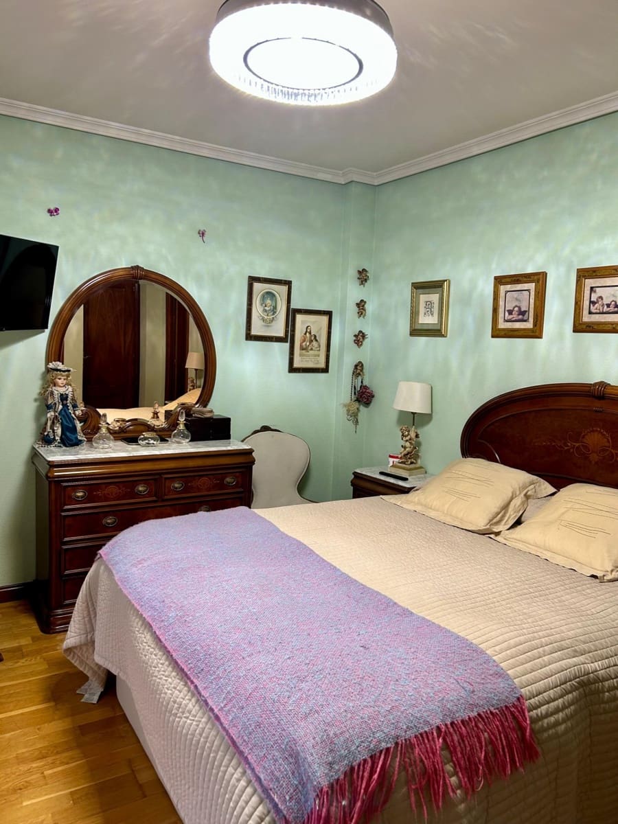 6 soveværelse Villa til salg i Cabanillas del Campo med swimmingpool - € 480.000 (Ref: 9119435)