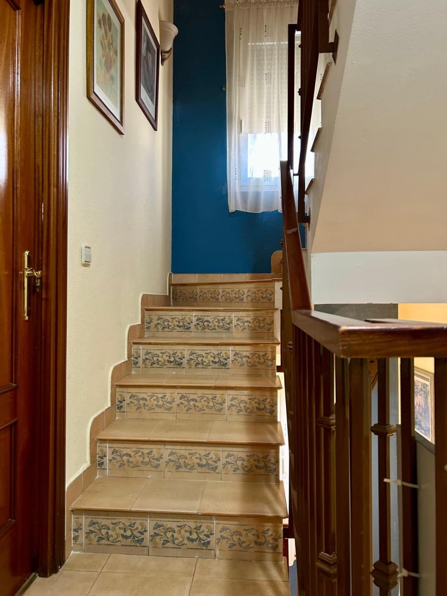 6 soveværelse Villa til salg i Cabanillas del Campo med swimmingpool - € 480.000 (Ref: 9119435)