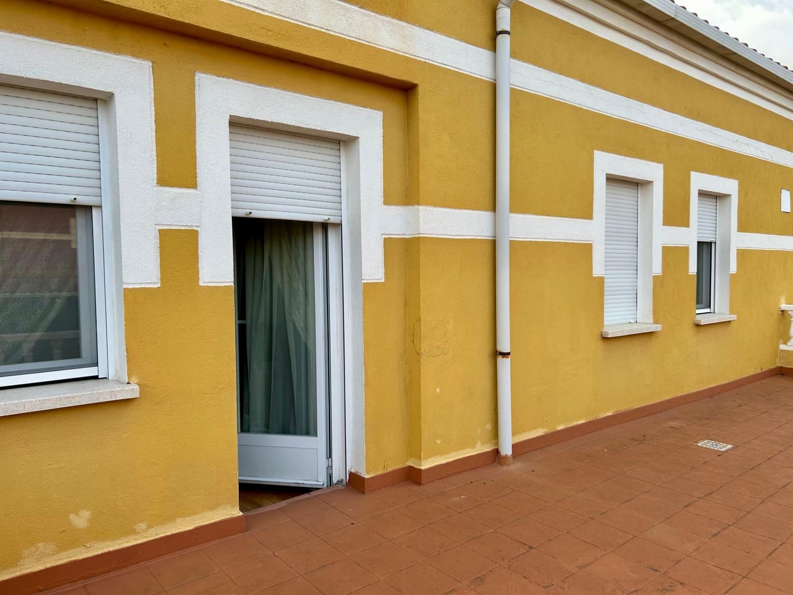 6 soveværelse Villa til salg i Cabanillas del Campo med swimmingpool - € 480.000 (Ref: 9119435)