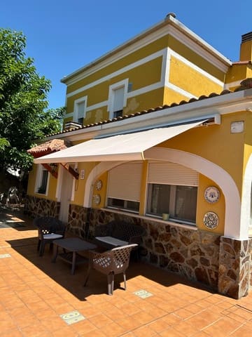 6 slaapkamer Villa te koop in Cabanillas del Campo met zwembad - € 480.000 (Ref: 9119435)