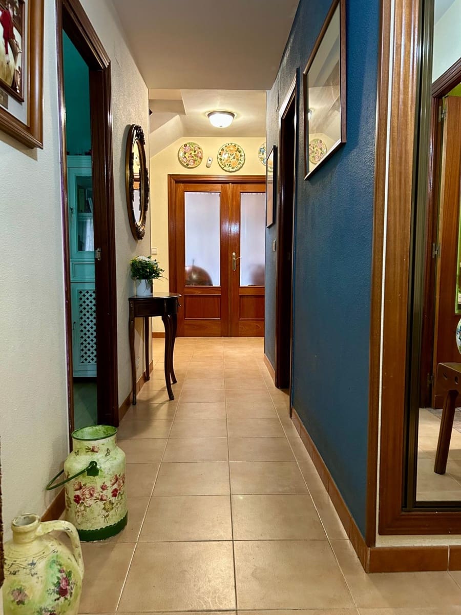 6 soveværelse Villa til salg i Cabanillas del Campo med swimmingpool - € 480.000 (Ref: 9119435)