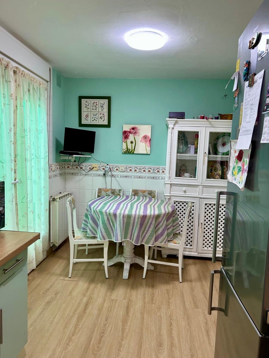 6 soveværelse Villa til salg i Cabanillas del Campo med swimmingpool - € 480.000 (Ref: 9119435)