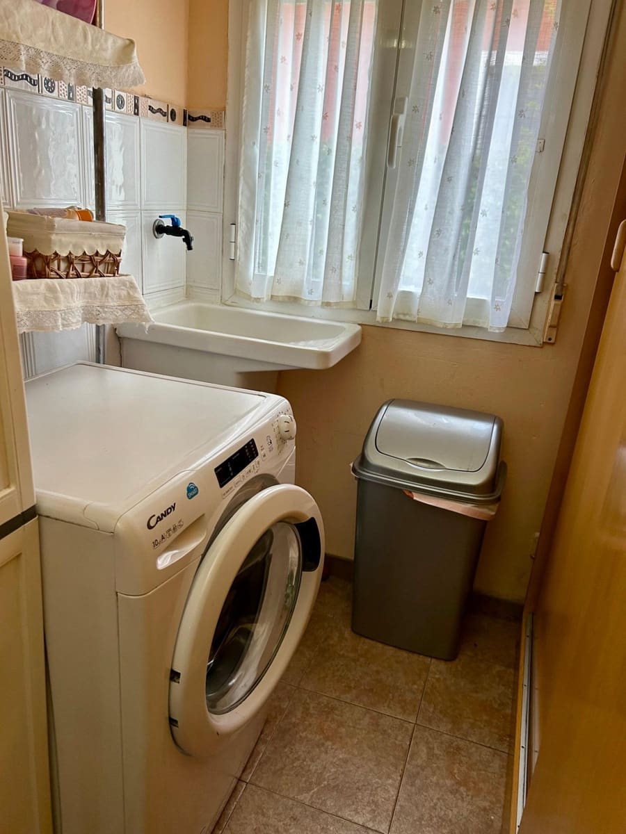 6 soveværelse Villa til salg i Cabanillas del Campo med swimmingpool - € 480.000 (Ref: 9119435)