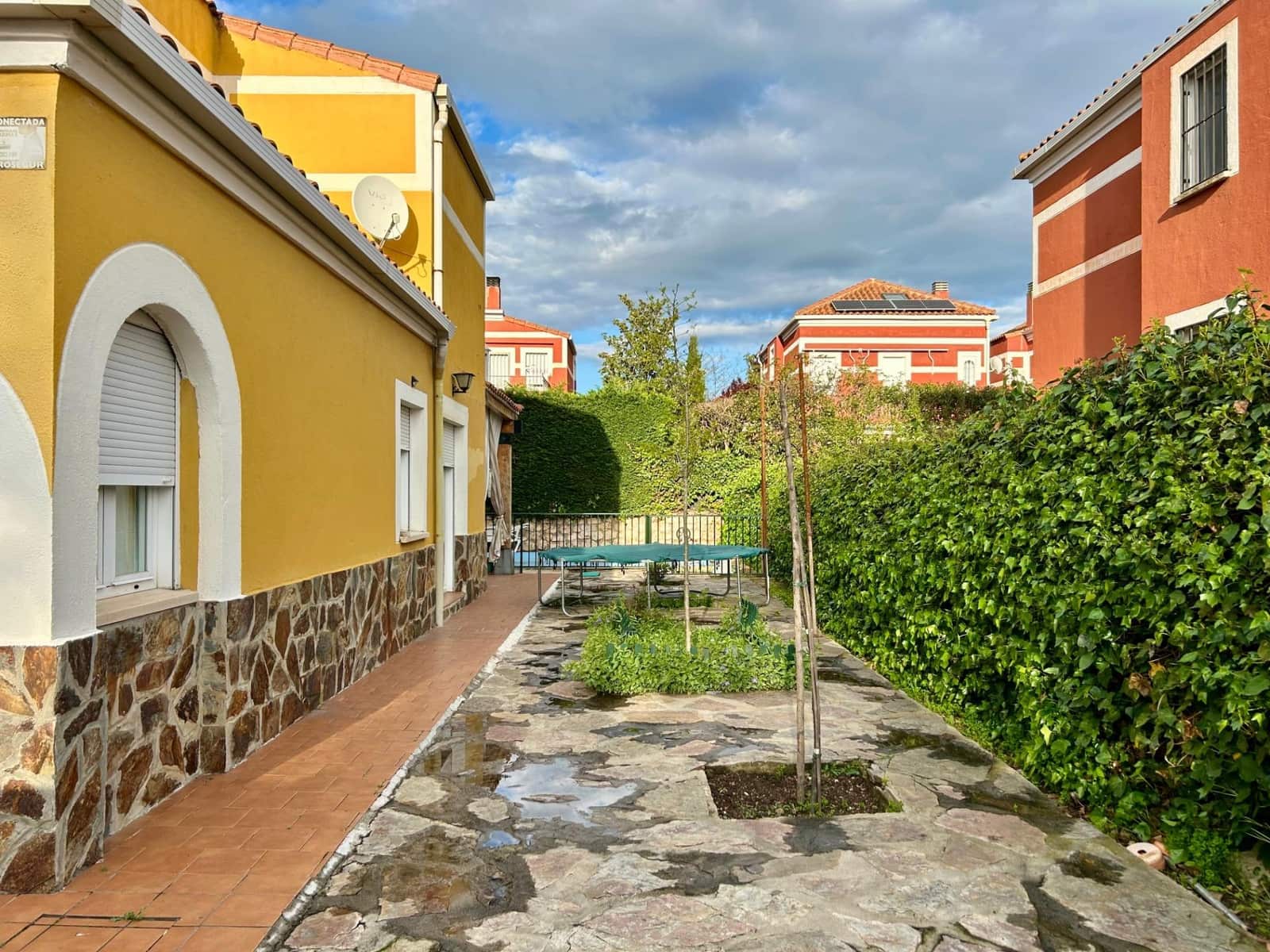6 soveværelse Villa til salg i Cabanillas del Campo med swimmingpool - € 480.000 (Ref: 9119435)