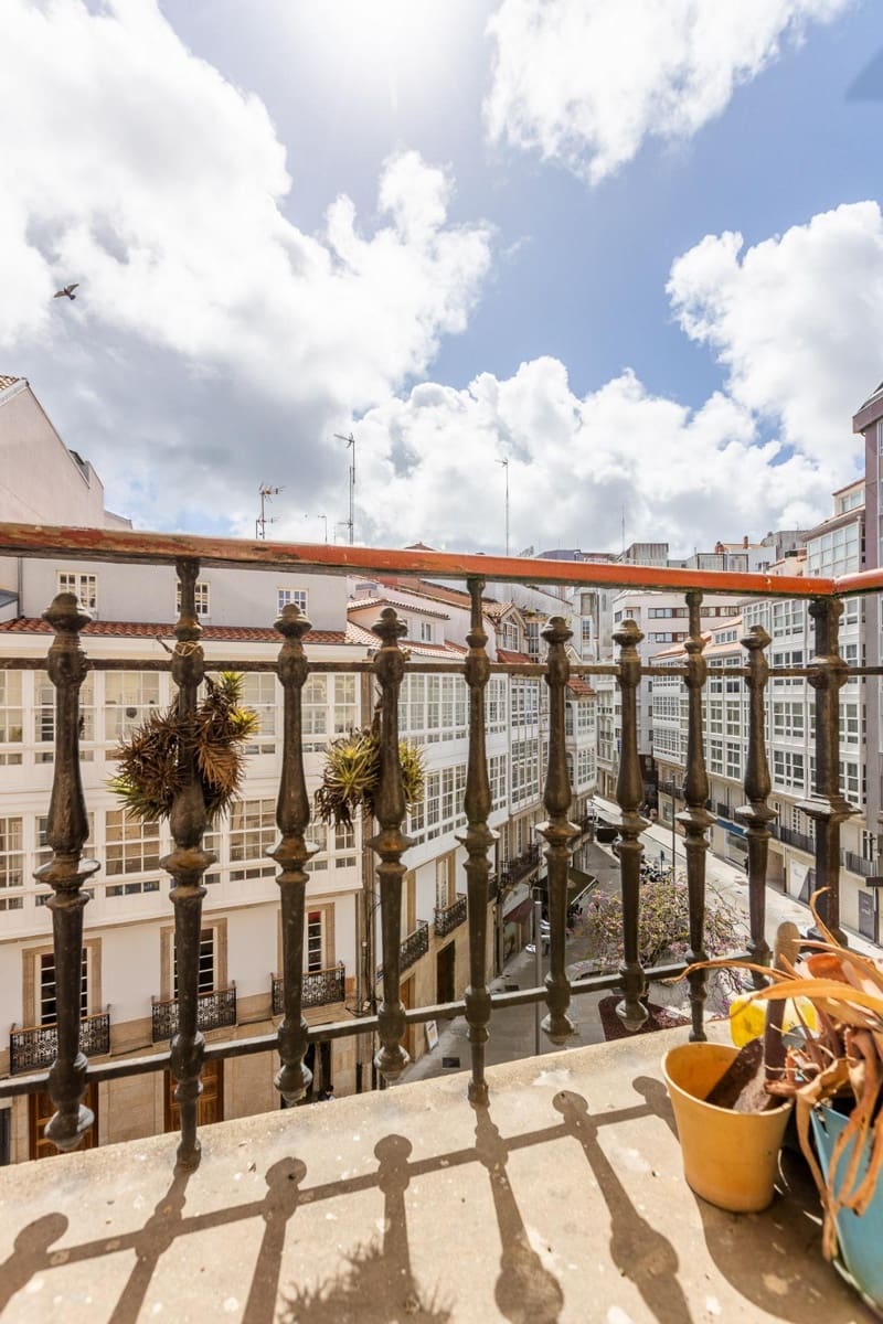 2 soveværelse Lejlighed til salg i A Coruna by - € 320.000 (Ref: 9119437)