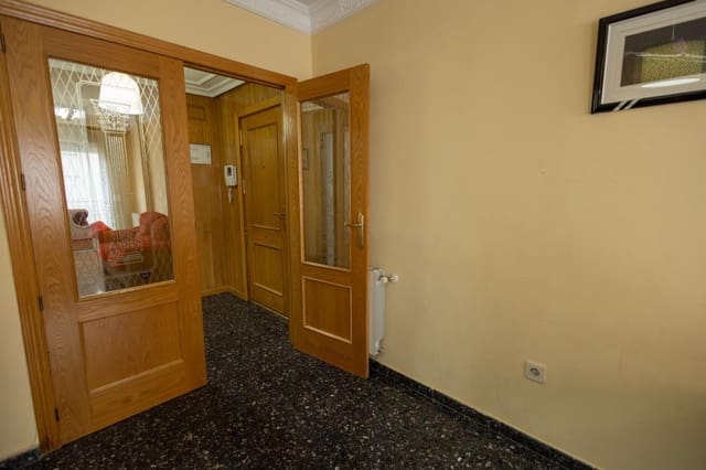 3 slaapkamer Flat te koop in Santa Teresa, Albacete stad met garage - € 235.000 (Ref: 9119438)