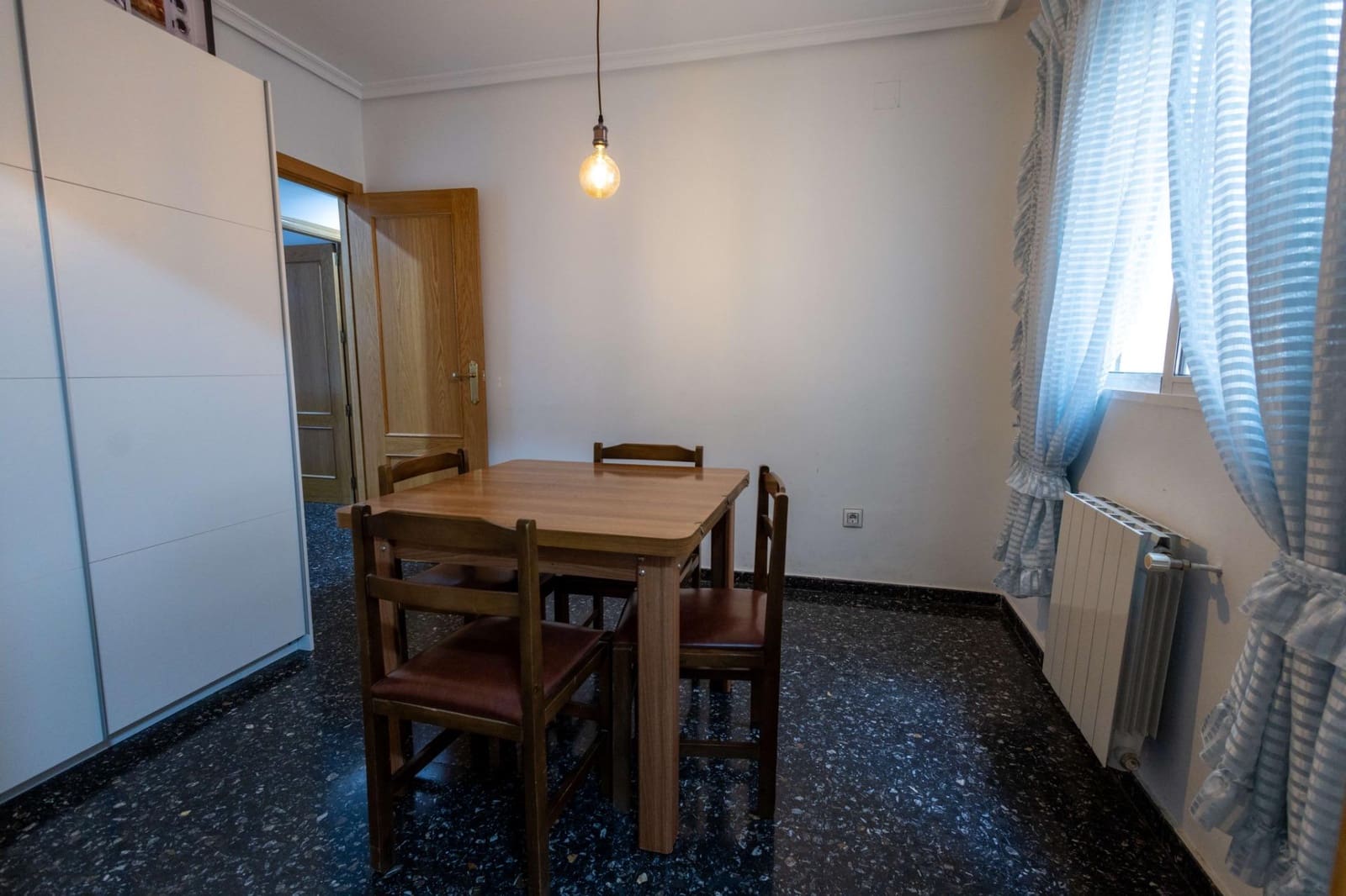 3 soveværelse Lejlighed til salg i Albacete by med garage - € 235.000 (Ref: 9119438)