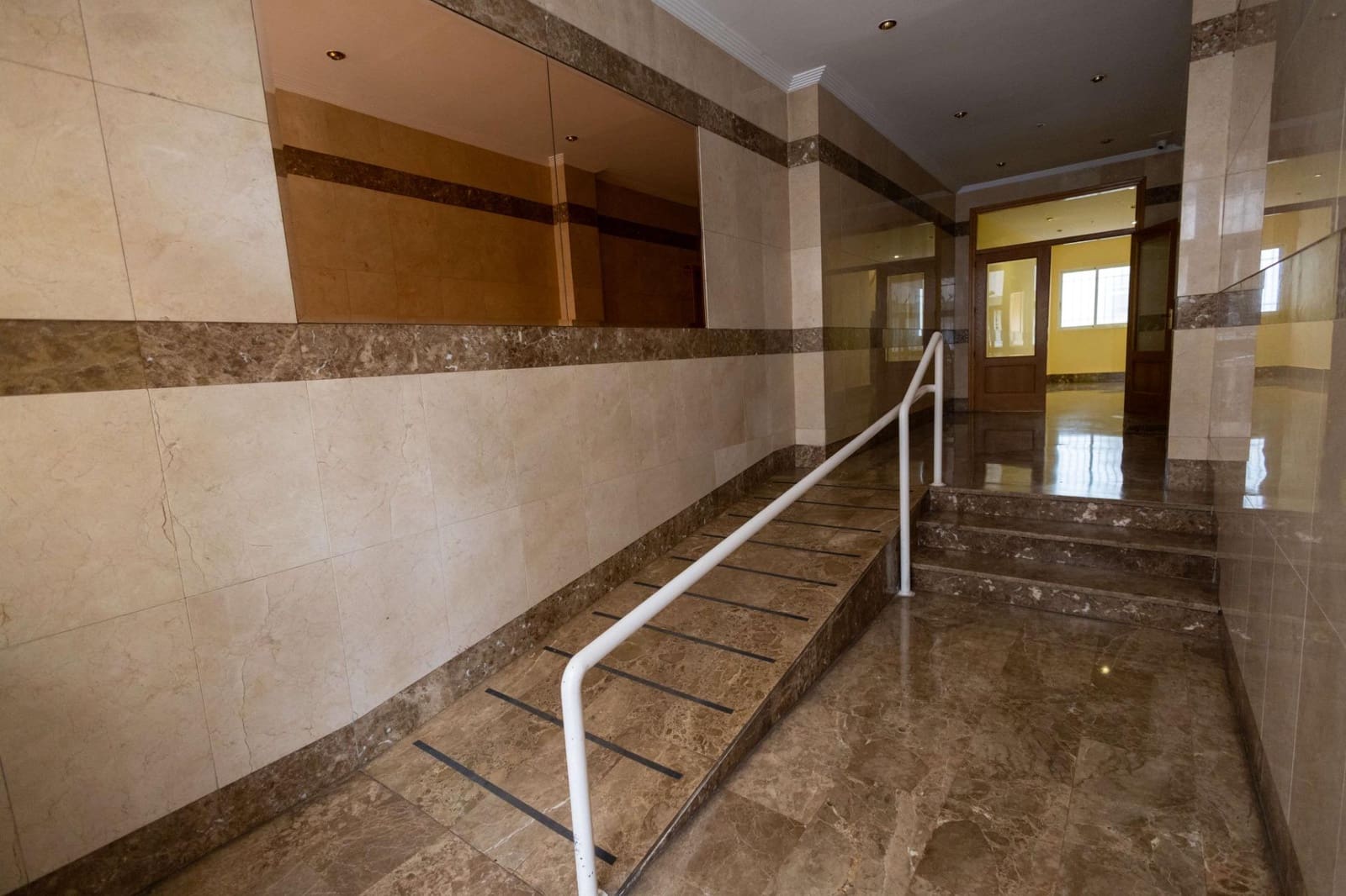 3 soveværelse Lejlighed til salg i Albacete by med garage - € 235.000 (Ref: 9119438)