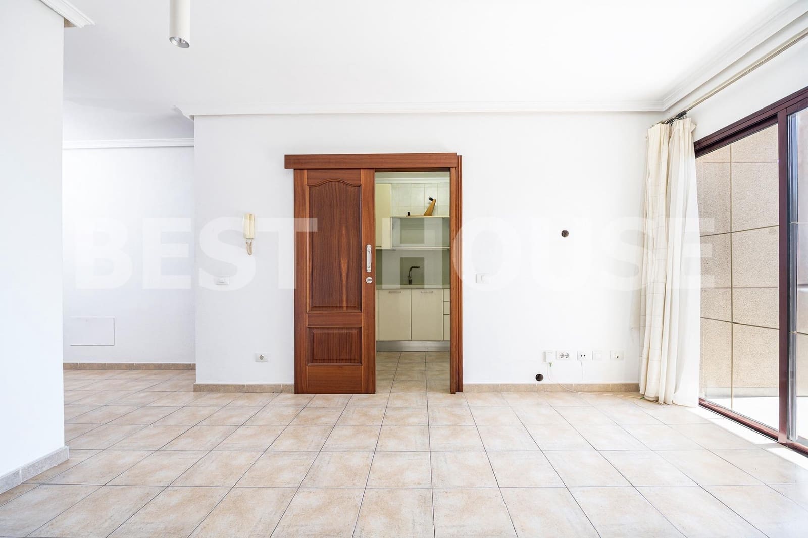 2 soverom Leilighet til salgs i Santa Lucia de Tirajana med garasje - € 204 000 (Ref: 9119439)