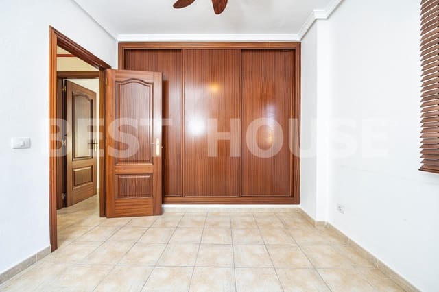 2 soveværelse Lejlighed til salg i Santa Lucía de Tirajana med garage - € 204.000 (Ref: 9119439)