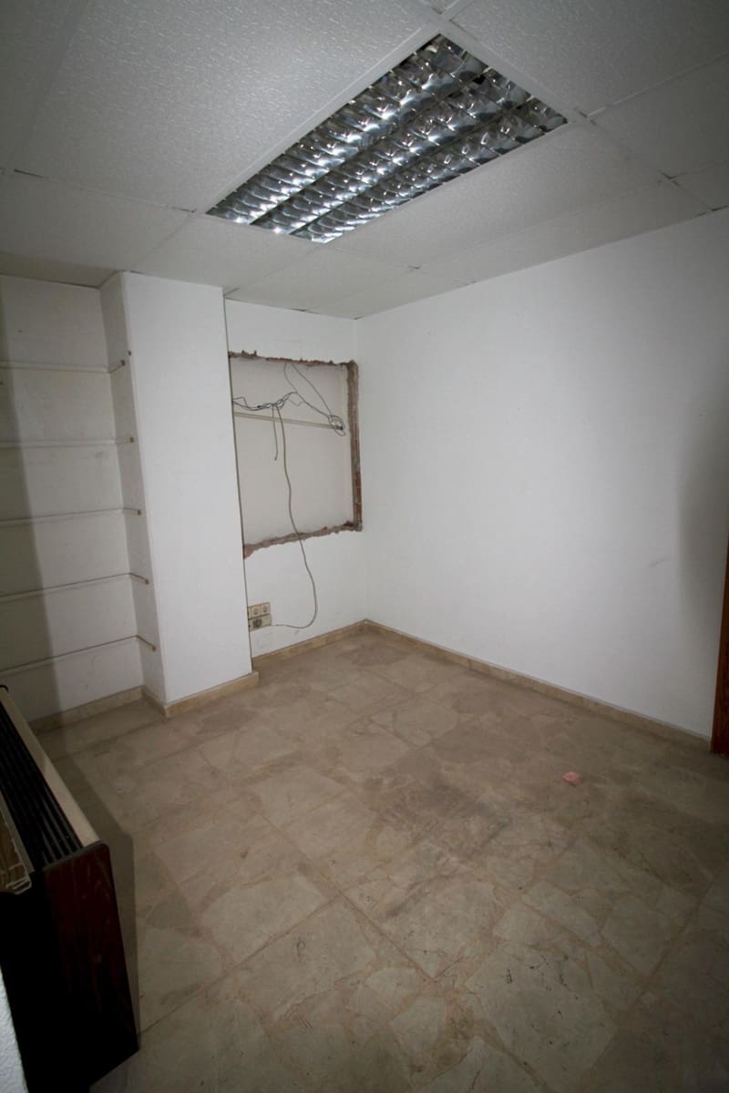 Office for sale in Murcia city - € 582,000 (Ref: 9119443)