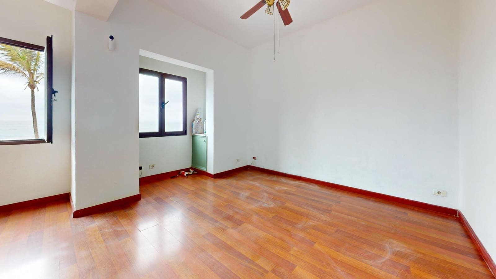 4 quarto Apartamento para venda em Las Palmas de Gran Canaria - 600 000 € (Ref: 9119446)