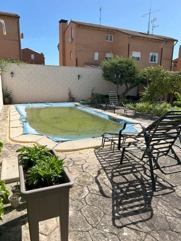 5 bedroom Villa for sale in Alovera with pool - € 470,000 (Ref: 9119453)