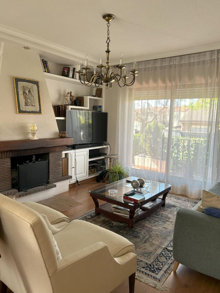 5 soveværelse Villa til salg i Alovera med swimmingpool - € 470.000 (Ref: 9119453)