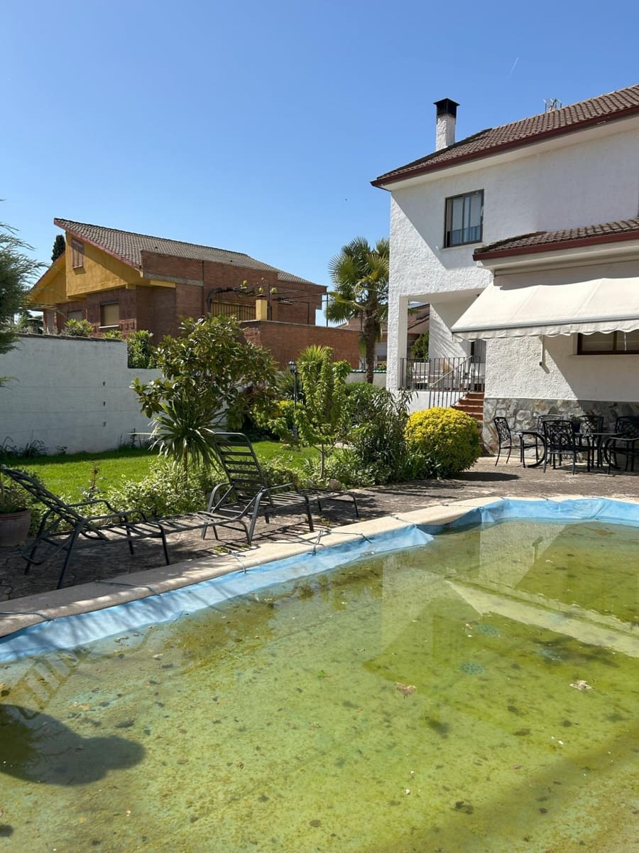 5 soveværelse Villa til salg i Alovera med swimmingpool - € 470.000 (Ref: 9119453)