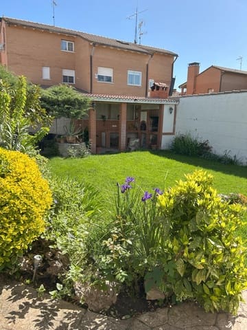 5 bedroom Villa for sale in Alovera with pool - € 470,000 (Ref: 9119453)