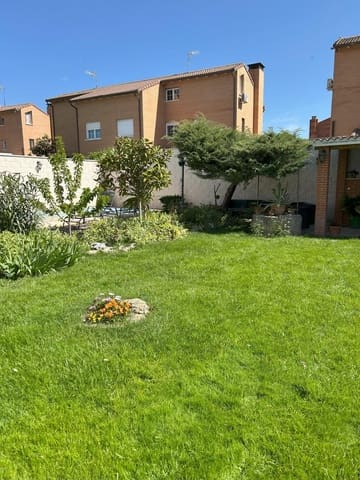 5 bedroom Villa for sale in Alovera with pool - € 470,000 (Ref: 9119453)