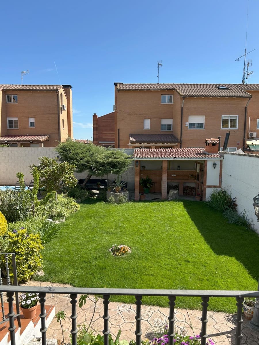 5 soveværelse Villa til salg i Alovera med swimmingpool - € 470.000 (Ref: 9119453)