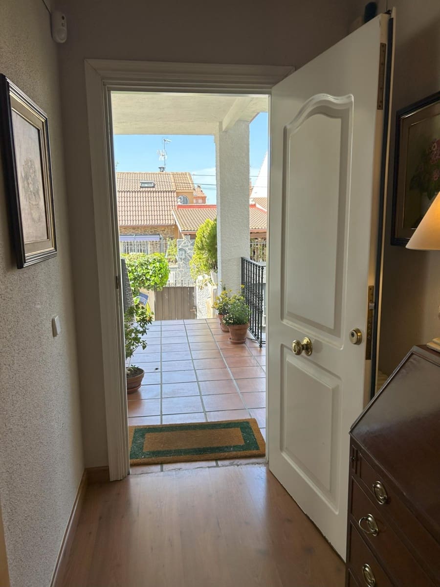 5 soveværelse Villa til salg i Alovera med swimmingpool - € 470.000 (Ref: 9119453)