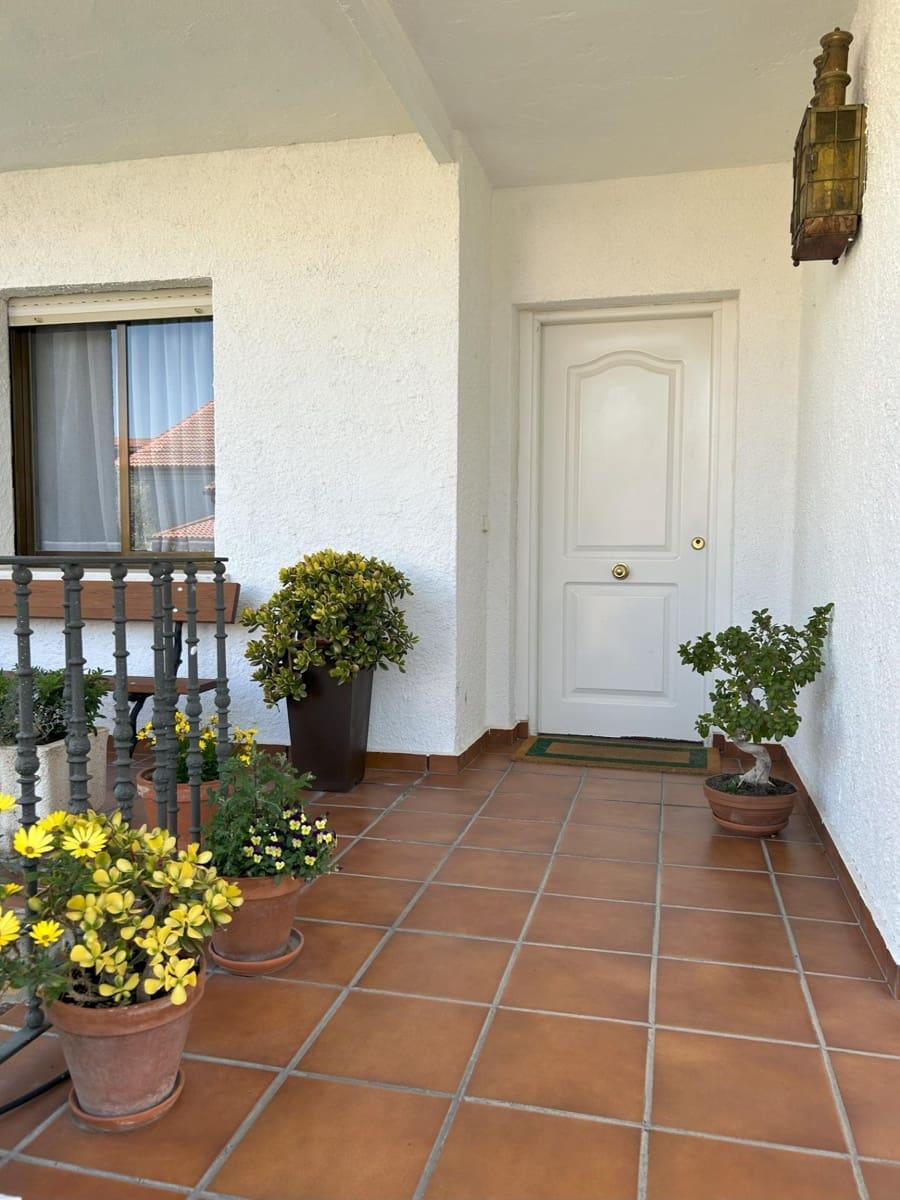 5 soveværelse Villa til salg i Alovera med swimmingpool - € 470.000 (Ref: 9119453)