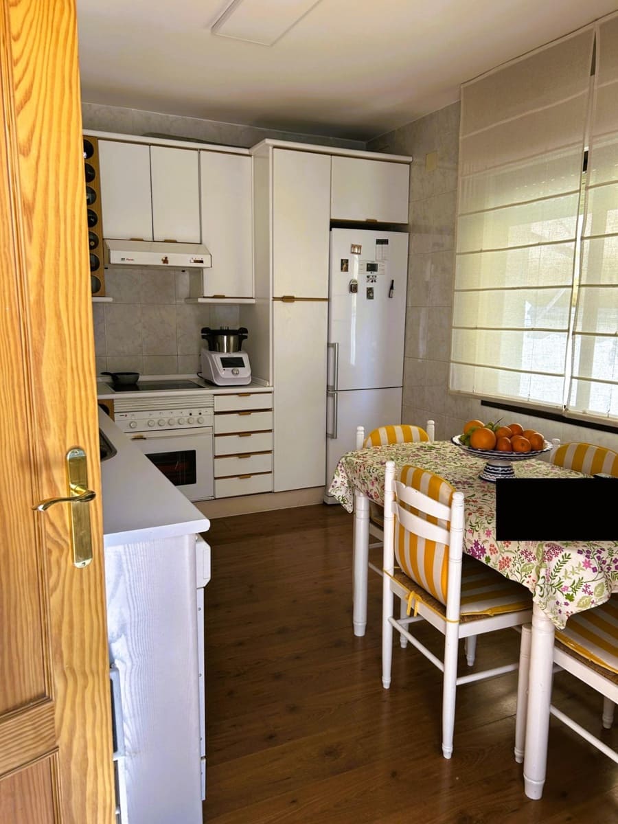 5 soveværelse Villa til salg i Alovera med swimmingpool - € 470.000 (Ref: 9119453)