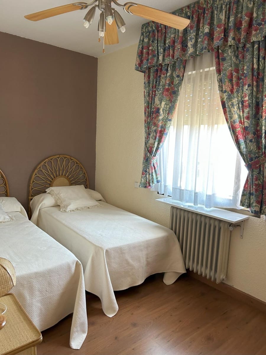 5 soveværelse Villa til salg i Alovera med swimmingpool - € 470.000 (Ref: 9119453)