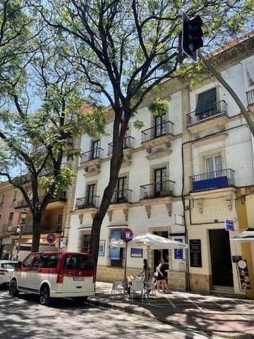 15 soverom Hus til salgs i Jerez de la Frontera - € 900 000 (Ref: 9119455)