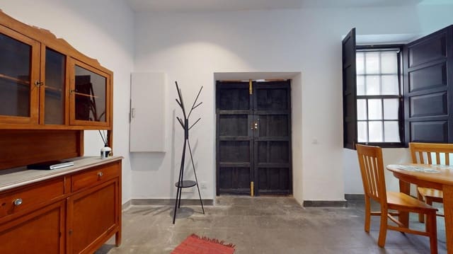 1 bedroom Terraced Villa for sale in Vegueta, Las Palmas de Gran Canaria - € 325,000 (Ref: 9119456)