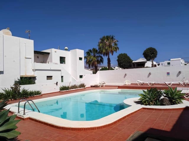 2 soveværelse Lejlighed til salg i Puerto del Carmen, Tías med swimmingpool - € 230.000 (Ref: 9125229)