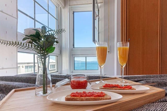 2 soveværelse Lejlighed til salg i A Coruña by med garage - € 350.000 (Ref: 9125232)