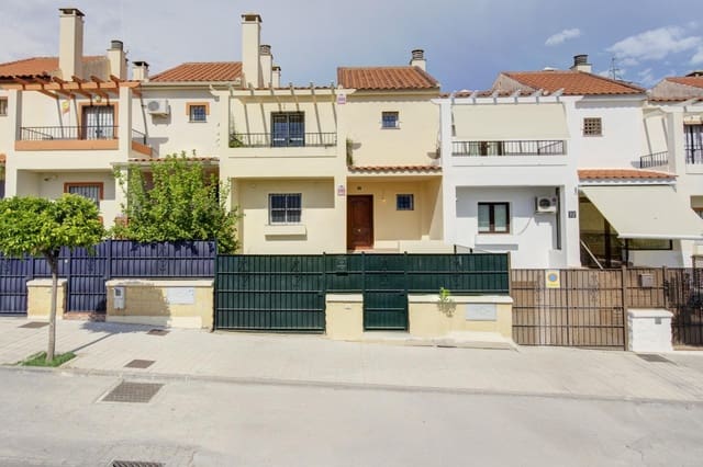 3 soveværelse Rækkehus til salg i Huétor Vega med swimmingpool garage - € 345.000 (Ref: 9125236)