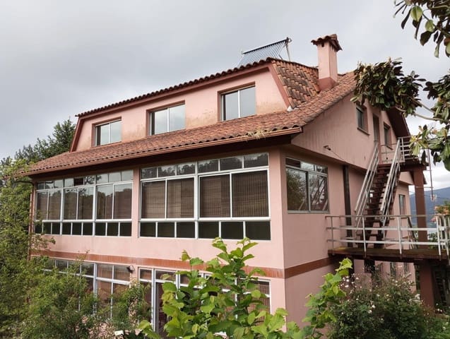 12 soverom Finca/Herregård til salgs i Vigo med garasje - € 465 000 (Ref: 9125241)