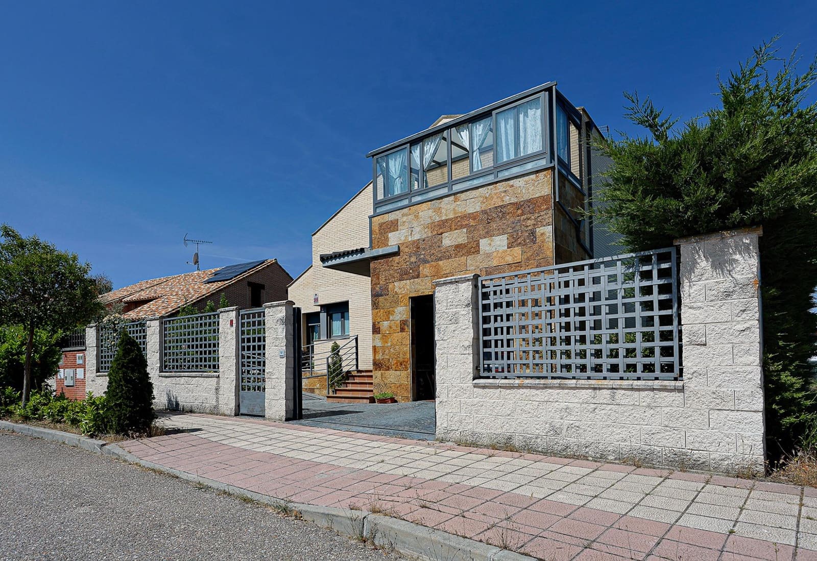5 Zimmer Villa zu verkaufen in Aldeamayor de San Martin mit Garage - 335.000 € (Ref: 9125244)