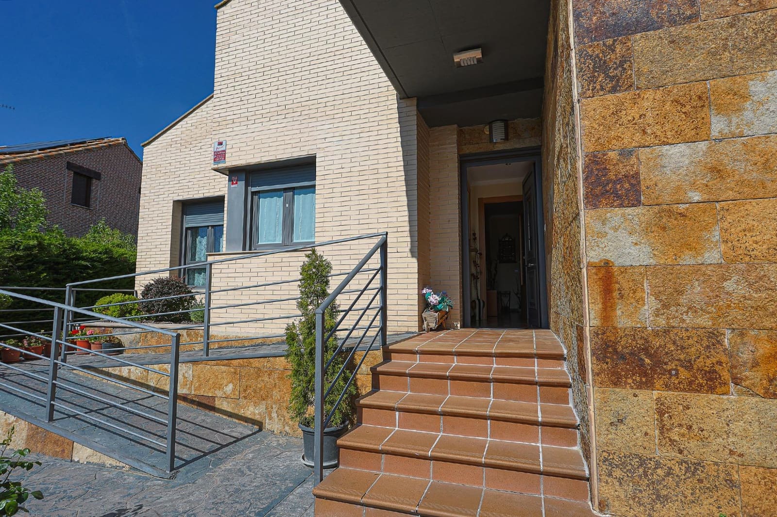 5 Zimmer Villa zu verkaufen in Aldeamayor de San Martin mit Garage - 335.000 € (Ref: 9125244)