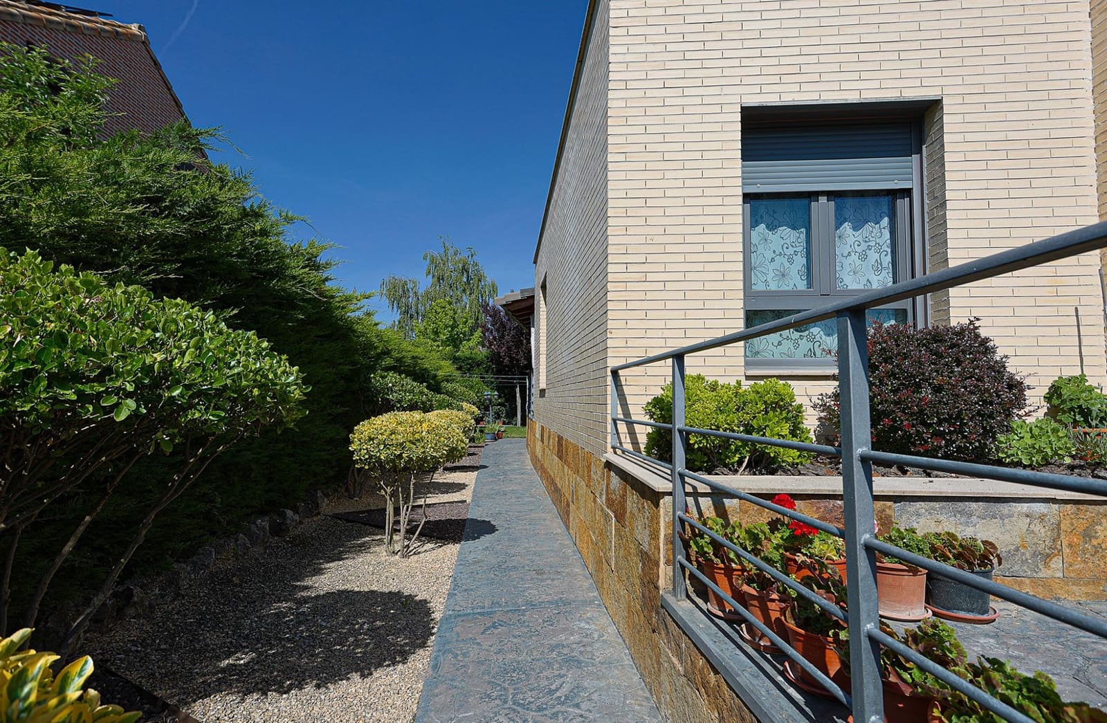 5 Zimmer Villa zu verkaufen in Aldeamayor de San Martin mit Garage - 335.000 € (Ref: 9125244)