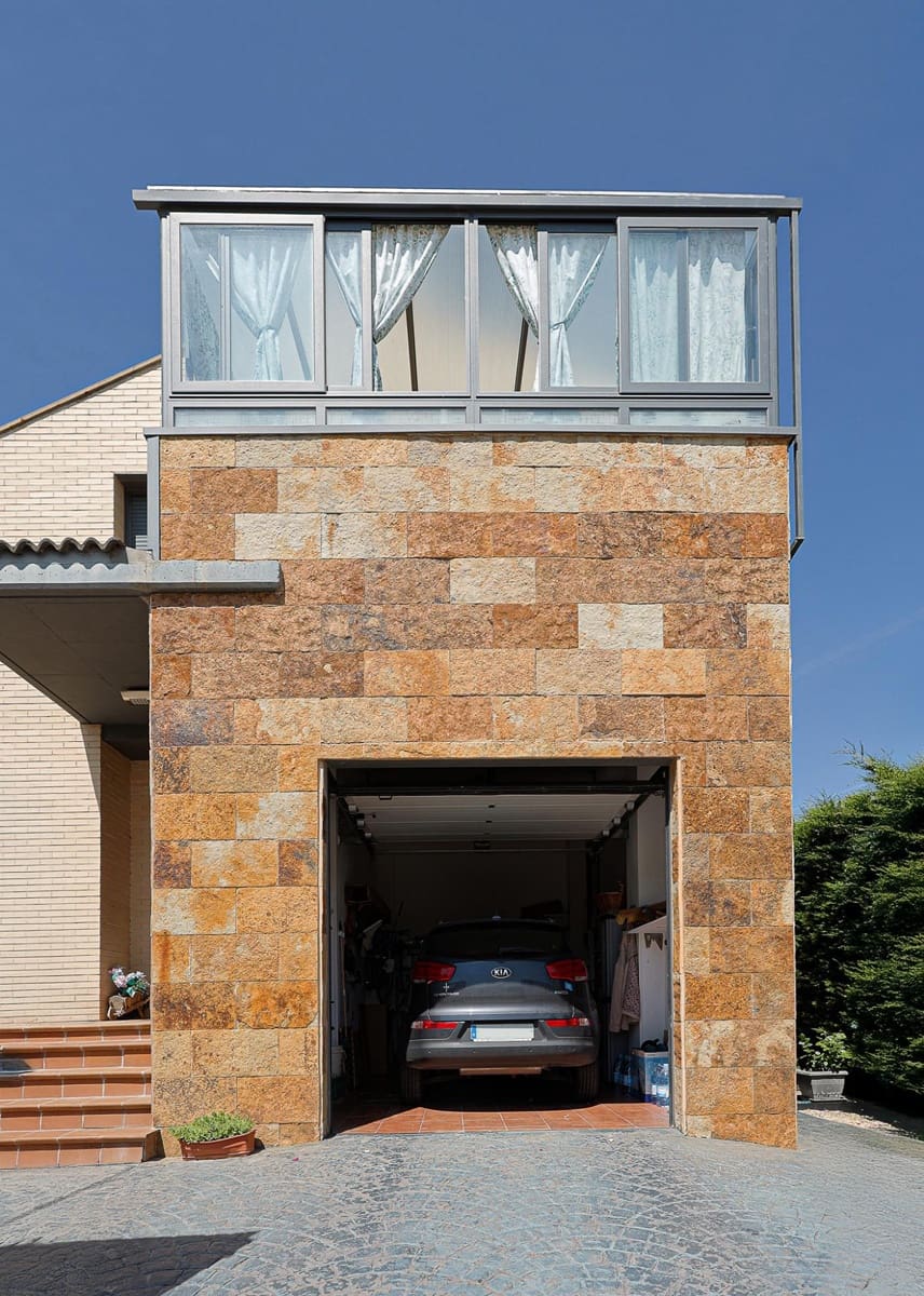 5 makuuhuone Huvila myytävänä paikassa Aldeamayor de San Martin mukana 
autotalli - 329 000 € (Ref: 9125244)