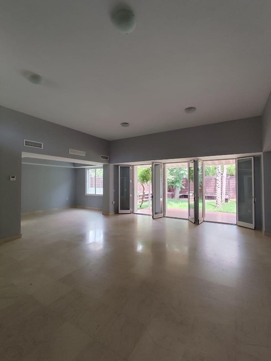 5 soveværelse Villa til salg i Almensilla med garage - € 389.000 (Ref: 9125252)