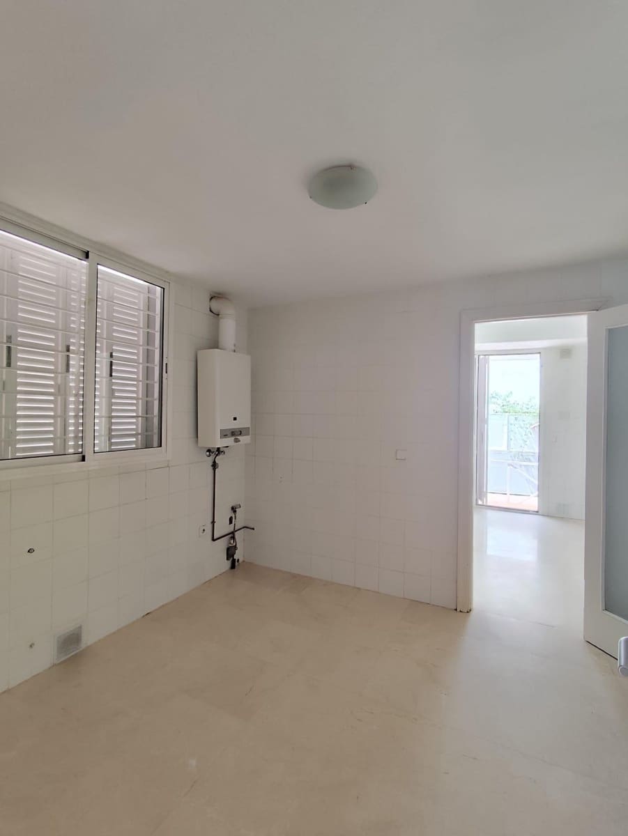 5 soveværelse Villa til salg i Almensilla med garage - € 389.000 (Ref: 9125252)