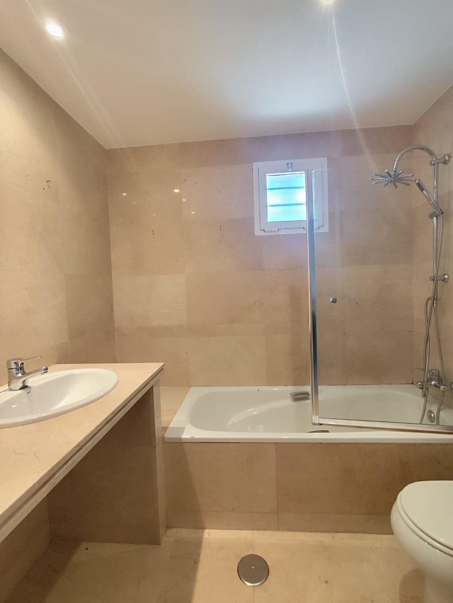 5 soveværelse Villa til salg i Almensilla med garage - € 389.000 (Ref: 9125252)