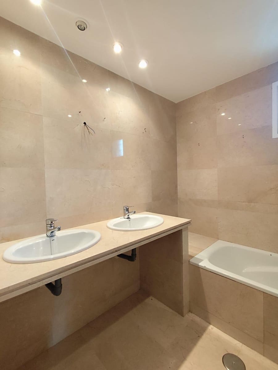 5 soveværelse Villa til salg i Almensilla med garage - € 389.000 (Ref: 9125252)