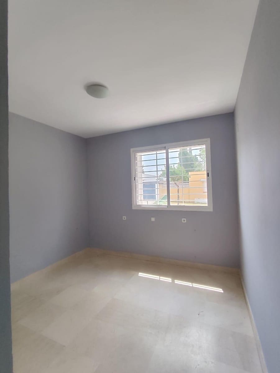 5 soveværelse Villa til salg i Almensilla med garage - € 389.000 (Ref: 9125252)