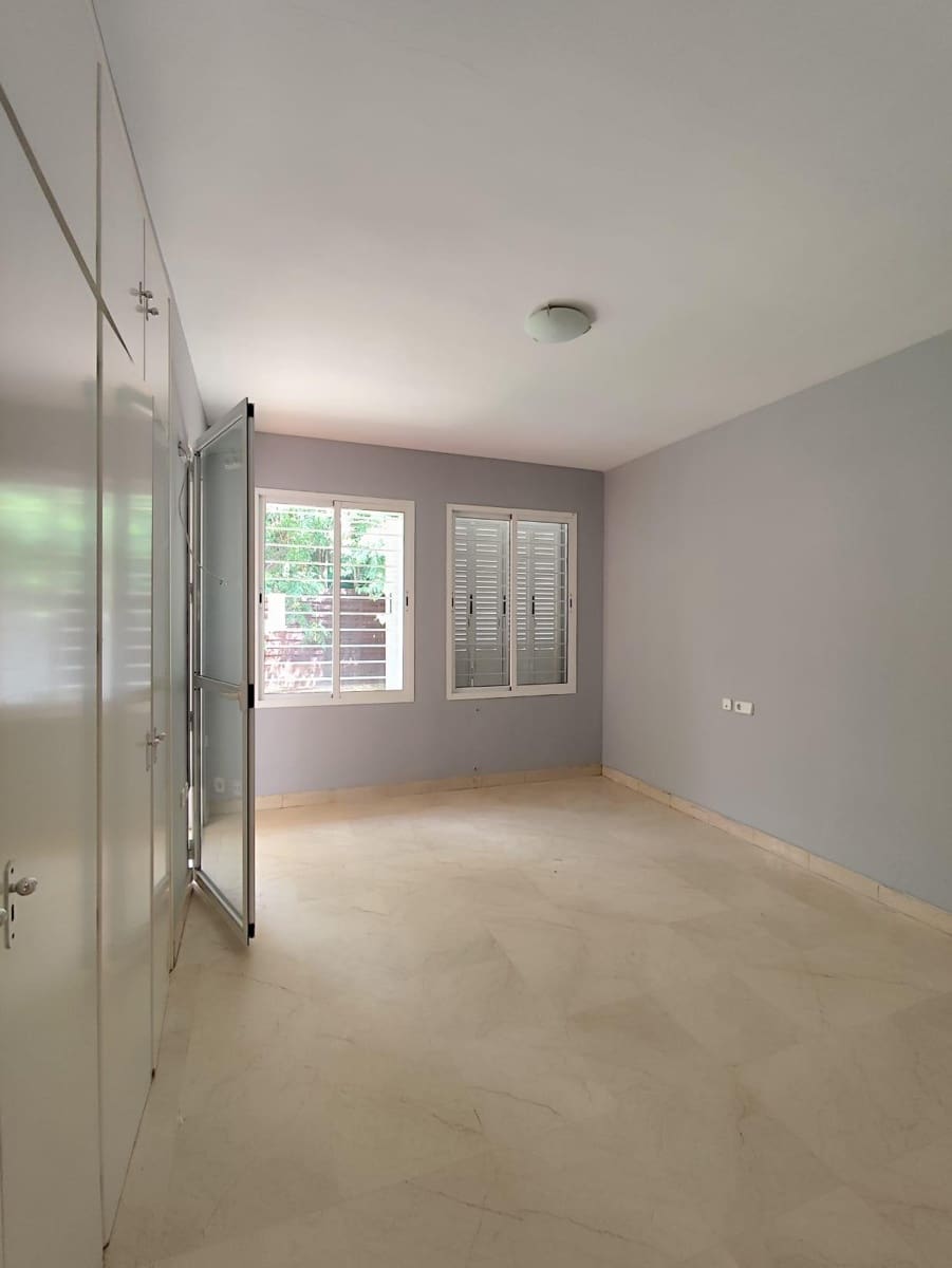 5 soveværelse Villa til salg i Almensilla med garage - € 389.000 (Ref: 9125252)