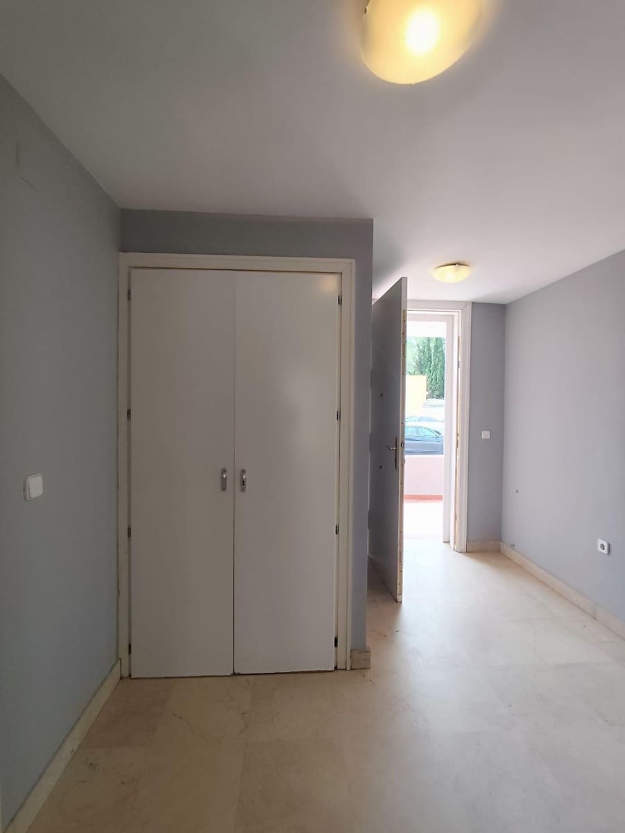 5 soveværelse Villa til salg i Almensilla med garage - € 389.000 (Ref: 9125252)