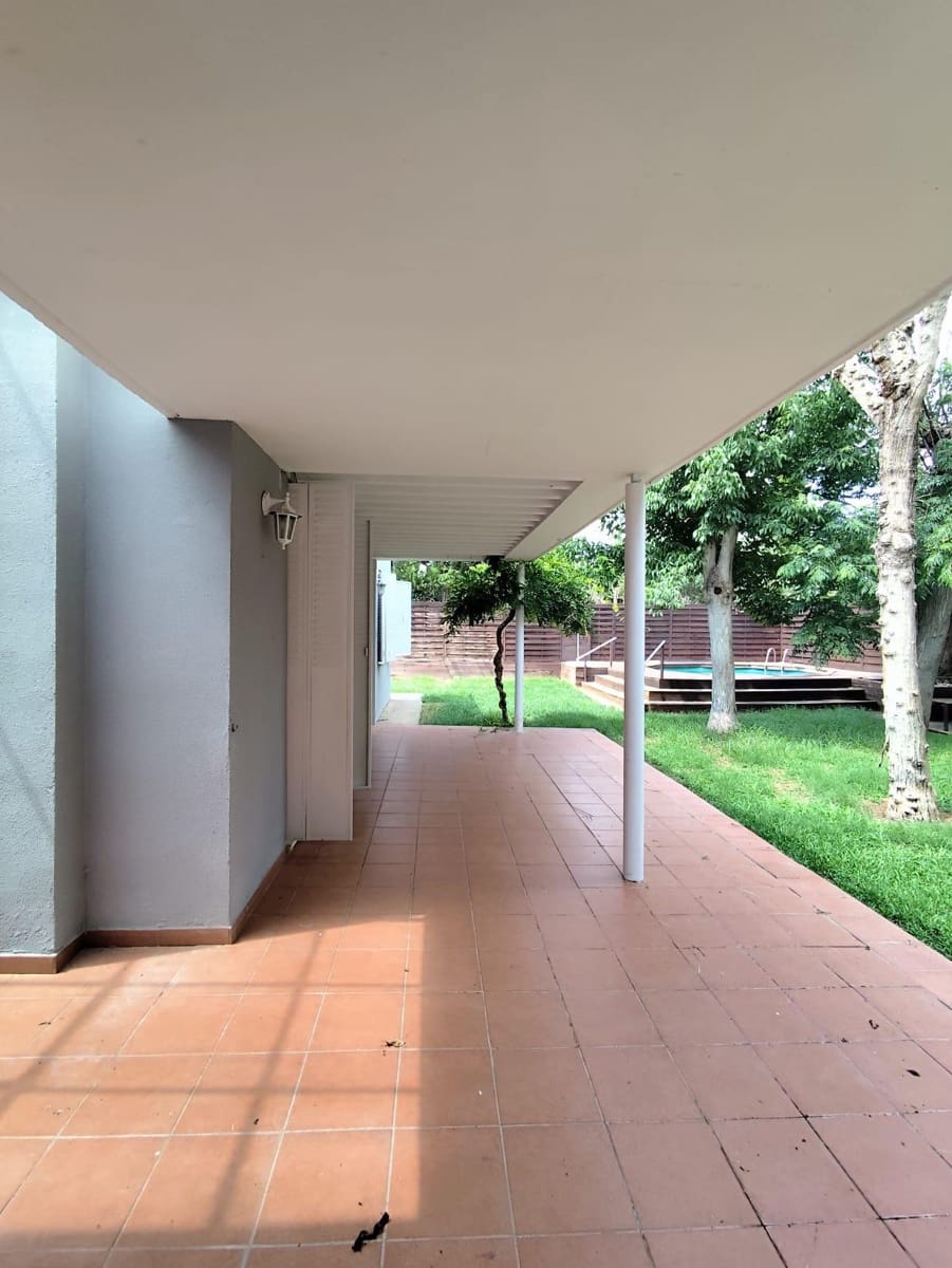 5 soveværelse Villa til salg i Almensilla med garage - € 389.000 (Ref: 9125252)