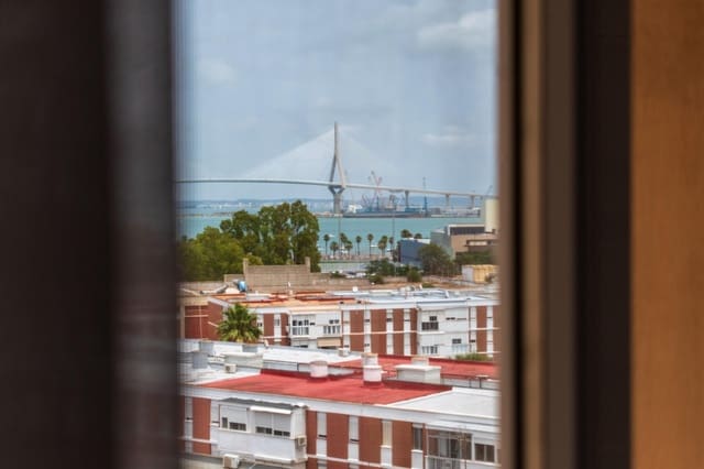 3 soveværelse Lejlighed til salg i Cádiz by - € 285.000 (Ref: 9125258)