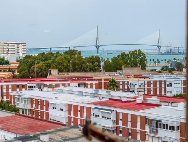 3 soveværelse Lejlighed til salg i Cádiz by - € 285.000 (Ref: 9125258)